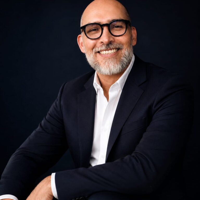 Daniel Campos Garzón - Estratega experto en Empleabilidad LATAM Experto en SEO y AEO profesional - creador del Método PLACE